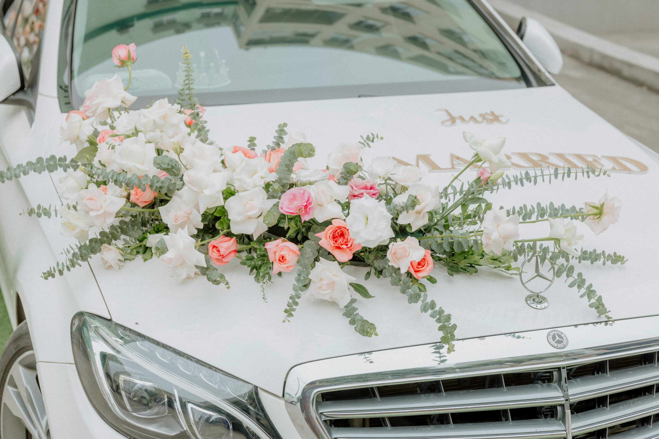 Wedding car decoration